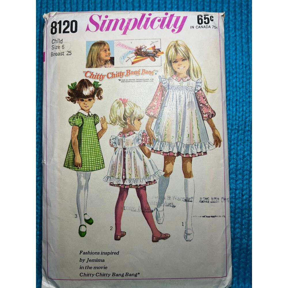 Simplicity 8120 Sewing pattern Girls A line dress Pinafore 1960s size 6